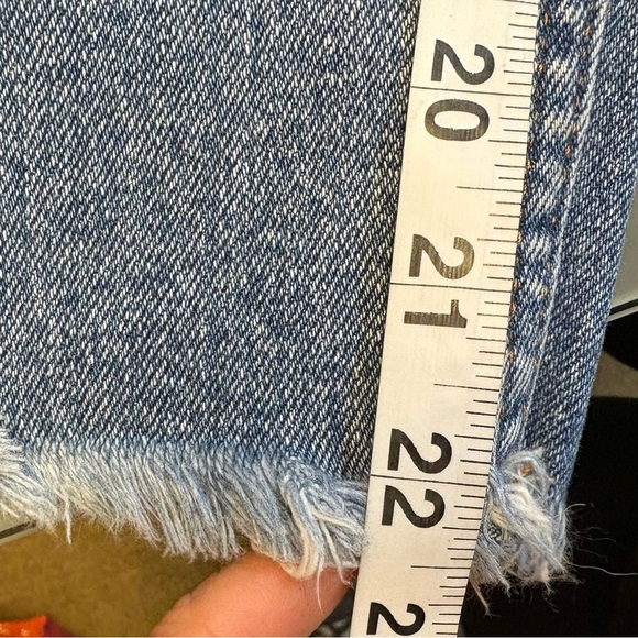 Bershka mid rise straight cropped leg raw hem medium wash denim jeans size 0 - Picture 8 of 10